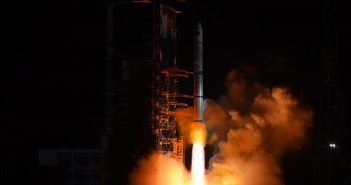 Start CZ-2C z trzema satelitami Yaogan-30-02 / Credits - CCTV, SST