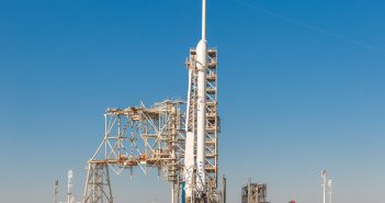 Rakieta Falcon 9 z satelitą Zuma - zdjęcie z 17 listopada 2017 / Credits - Trevor Mahlmann