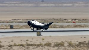 Lądowanie Dream Chasera w bazie Edwards / NASA