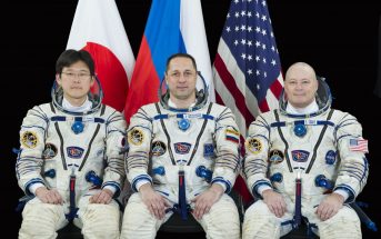 Załoga Sojuza MS-07. Od lewej Norishige Kanai, Anton Szkaplerow, Scott Tingle / Roskosmos
