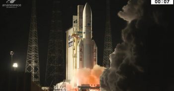 qStart Ariane 5 - 28.01.2018 / Credits - Arianespace