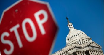 Government Shutdown / BRENDAN SMIALOWSKI/AFP/Getty Images