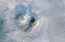 Zdjęcie wulkanu na Kamczatce okiem Landsata 8 (9-10 stycznia 2018) / Credits - NASA, USGS