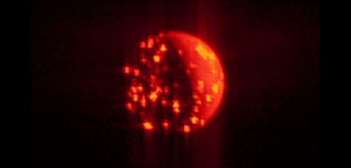 Księżyc Io w podczerwieni / Credits - NASA / JPL-Caltech / SwRI / ASI / INAF /JIRAM / Roman Tkachenko