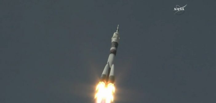 Start Sojuza MS-09 / Credits - NASA TV