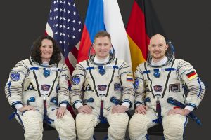 Załoga Sojuza MS-09 / Credits - NASA