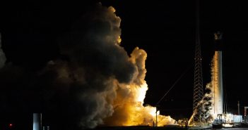 Test silników pierwszego stopnia Falcona 9 do misji SpX-DM1 / Credits - SpaceX