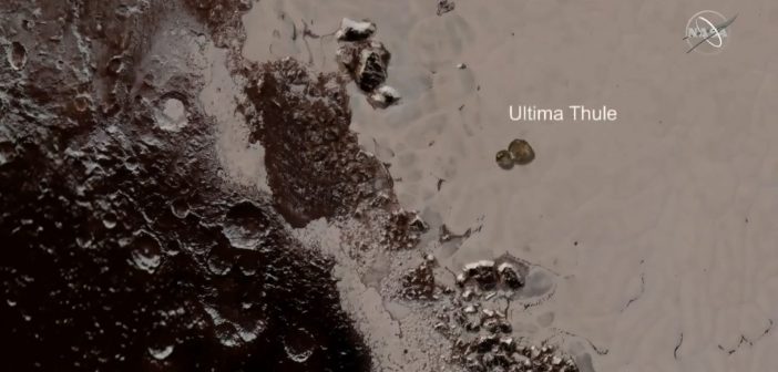 Porównanie wielkości 2014 MU69 i Plutona / Credits - NASA TV