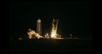 Falcon 9 z kapsułą Dragon 2 startuje do misji SpX-DM1 / Credits - NASA TV, SpaceX