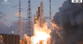 Start Ariane 5 - 20.06.2019 / Credits - Arianespace