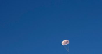 Lądowanie Sojuza MS-11 /Credits - Bill Ingals, NASA