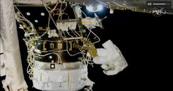 Prace przy PMA-3 i IDA-3 - spacer EVA-55 / Credits - NASA TV