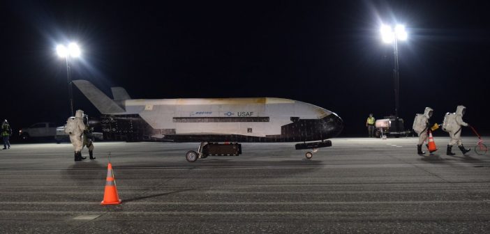 Koniec misji OTV-5 / Credits - USAF