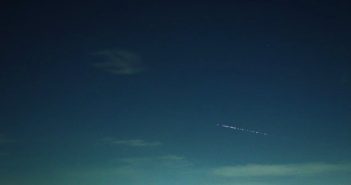 Przelot drugiej paczki satelitów Starlink - 12 listopada 2019 / Credits - tamekich