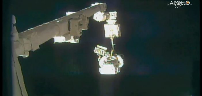 Ujęcie ze spaceru EVA-59 / Credits - NASA TV