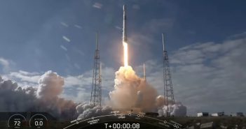 Start Falcona 9 z piątą paczką satelitów Starlink / Credits - SpaceX