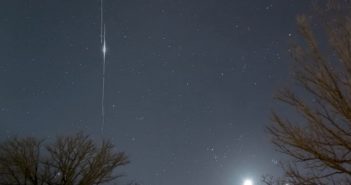 Flara z jednego z satelitów paczki Starlink / Credits - Craig Taylor