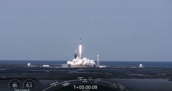 Start siódmej paczki satelitów Starlink - 22 kwietnia 2020 / Credits - SpaceX