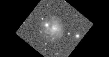 "Subject 33647596" - przykładowa galaktyka do zbadania w ramach Spiral Graph / Credits - Zooniverse
