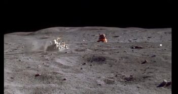 Jazda po Srebrnym Globie - misja Apollo 16 / Credits - NASA, przeskalowanie - Denis Shiryaev