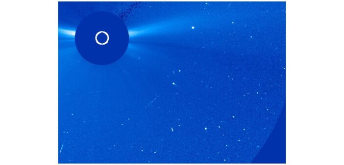 SOHO obserwuje małą kometę zbliżającą się do Słońca - 27 sierpnia 2020 / Credits - NASA, ESA