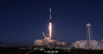Start rakiety Falcon 9 - 18.10.2020 / Credits - SpaceX