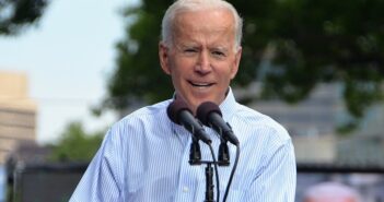 Joe Biden w 2019 roku (początek kampanii) / Credits - Michael Stokes