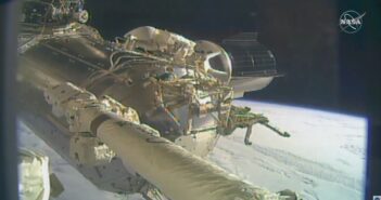 Ujęcie wykonane podczas spaceru EVA-69 / Credits - NASA TV