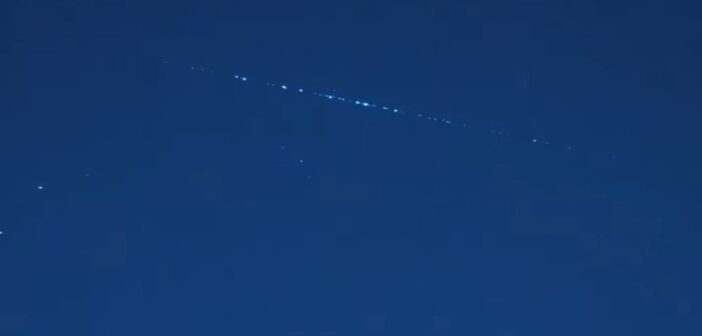Przelot dwudziestej paczki satelitów Starlink nad Polską - 05.03.2021 / Credits - Night Sky