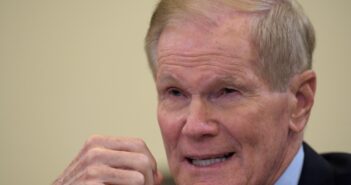 Bill Nelson - zdjęcie z 2018 roku / Credits - NASA/Bill Ingalls