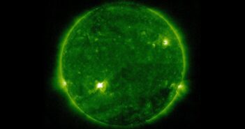 Faza maksymalna rozbłysku klasy M1.1 z grupy 2816 / Credits - NASA, SDO