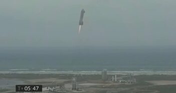 SN15 - tuż przed lądowaniem / Credits - SpaceX