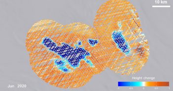 Zmiany w wysokości lodu nad dwoma jeziorami na Antarktydzie z danych satelity ICESat-2 / Credits - NASA