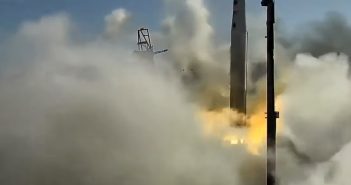 Początek nietypowego startu rakiety - LV0006 / Credits - Nasaspaceflight