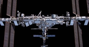 Koniec misji Crew-2 - widok na ISS (zdjęcie z 2021 roku)/ Credits - NASA
