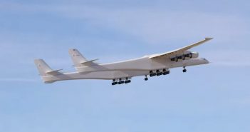 Początek trzeciego lotu Stratolaunch / Credits - Nasaspaceflight