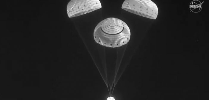 Starliner w misji OFT-2 na około 3 minuty przed lądowaniem / Credits - NASA TV