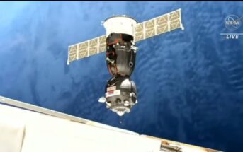 Sojuz MS-23 cumuje do ISS / Credits - NASA TV