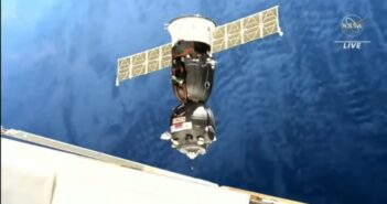 Sojuz MS-23 cumuje do ISS / Credits - NASA TV