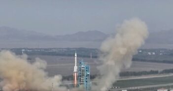 Start misji Shenzhou-16 / Credits - CCTV