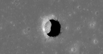 Widok zagłębienia na ksieżycowym Mare Tranquillitatis okiem LRO / Credits - NASA/Goddard/Arizona State University