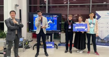Zwycięzcy polskiej edycji 8 Hackathonu Cassini / Credits - Blue Dot Solutions