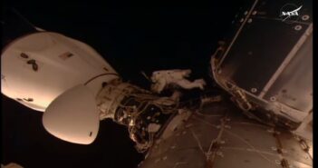 Prace podczas spaceru EVA-91 / Credits - NASA