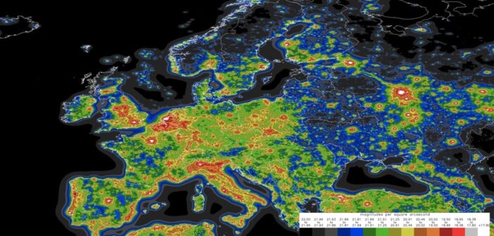 Poziom zanieczyszczenia światłem w Europie / Credits -David Lorenz / Wikimedia Commons