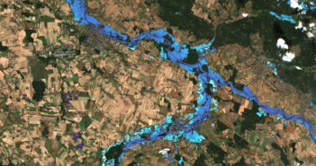 Powódź Brzeg i Lewin Brzeski - wrzesień 2024, przetworzone dane z satelity Sentinel 2 / Credits - Cloud Ferro, Copernicus, Komisja Europejska
