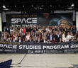 Uczestnicy programu SSP25 w trakcie ceremonii otwarcia / Credits – International Space University.