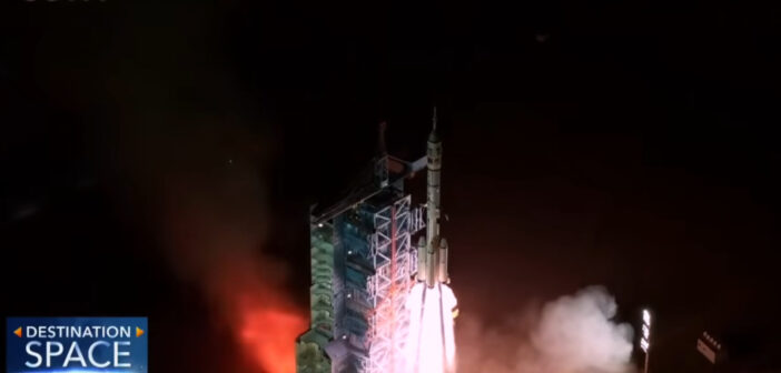 Początek misji Shenzhou-21