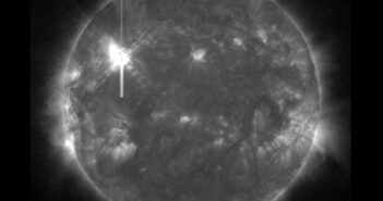 Słońce w momencie emisji rozbłysku klasy X8.1 z 2 lutego 2026 / Credits - Helioviewer, SDO, NASA