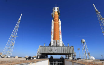 Rakieta SLS do misji Artemis II na wyrzutni LC-39B - zdjęcie z 10 lutego 2026 / Credits - NASA/Ben Smegelsky