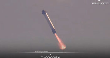 Pierwszy stopień rakiety New Glenn podchodzi do lądowania - misja NG-3 / Credits - Blue Origin